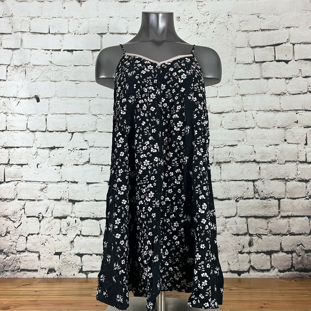 Maurices Women's Dress Black Floral Swing Sleeveless Strappy Size Small